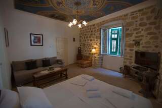 Апартаменты Royal House Котор Улучшенные апартаменты-7