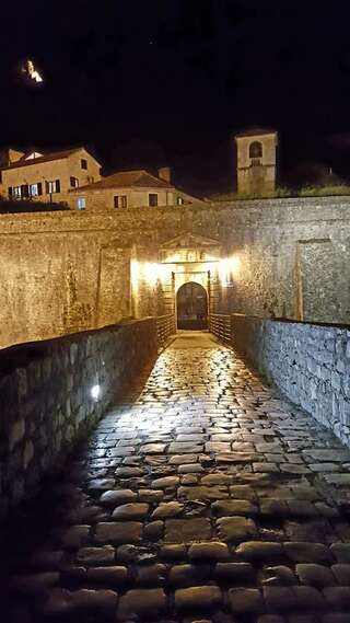 Апартаменты Royal House Котор Улучшенные апартаменты-2