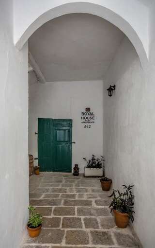 Апартаменты Royal House Котор Улучшенные апартаменты-13