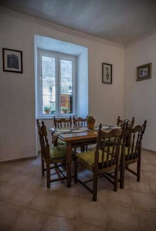 Апартаменты Royal House Котор Улучшенные апартаменты-18