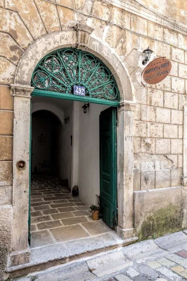 Апартаменты Royal House Котор-18